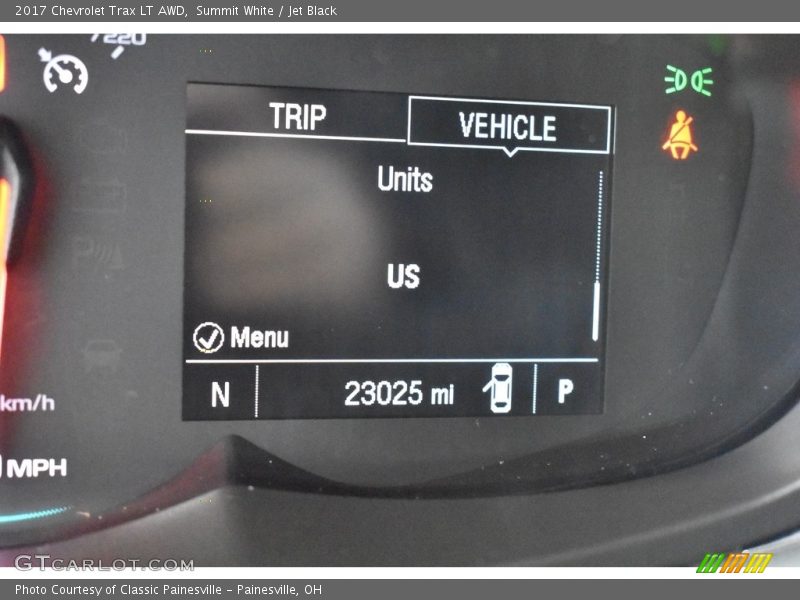 Summit White / Jet Black 2017 Chevrolet Trax LT AWD