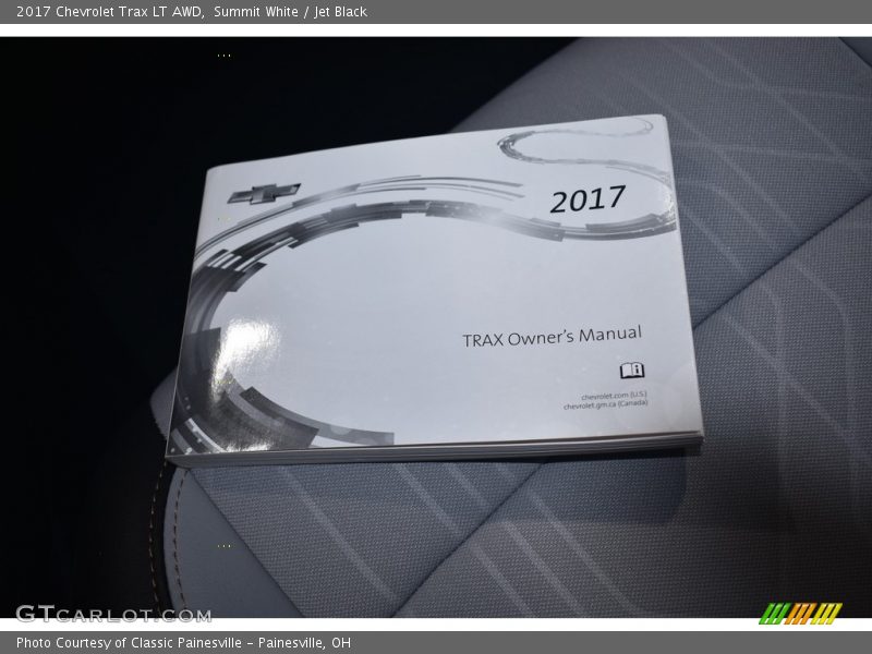 Summit White / Jet Black 2017 Chevrolet Trax LT AWD