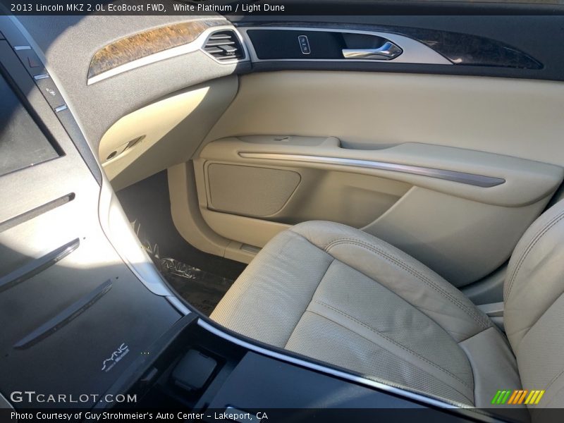 White Platinum / Light Dune 2013 Lincoln MKZ 2.0L EcoBoost FWD