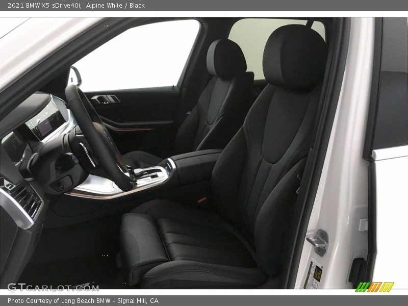 Alpine White / Black 2021 BMW X5 sDrive40i