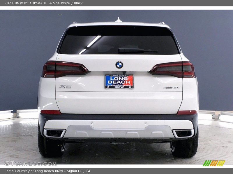 Alpine White / Black 2021 BMW X5 sDrive40i