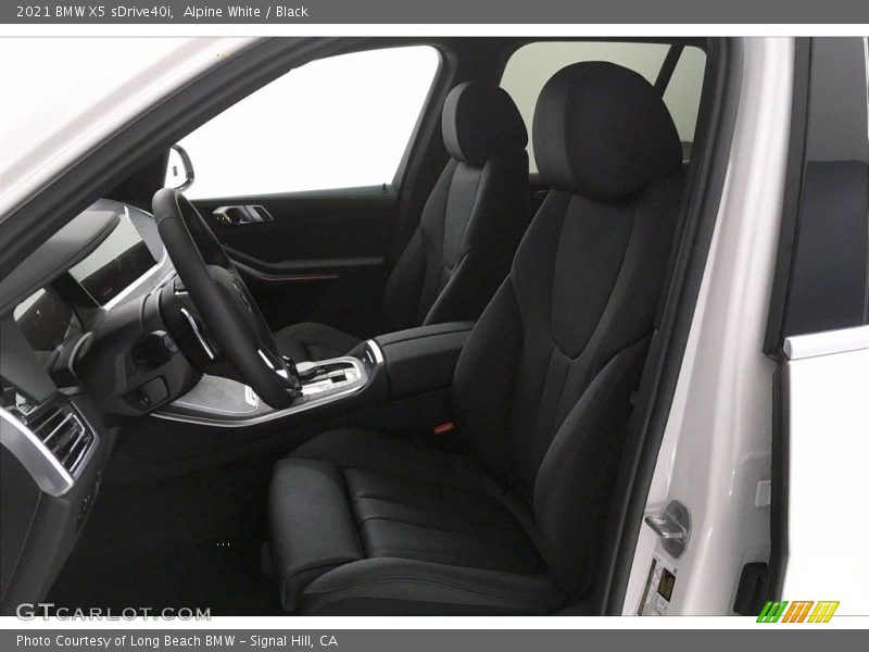 Alpine White / Black 2021 BMW X5 sDrive40i