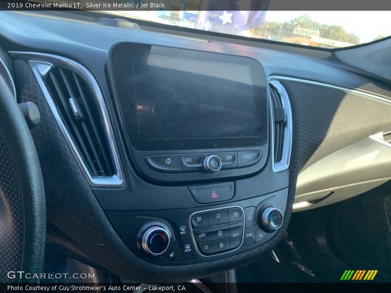 Silver Ice Metallic / Jet Black 2019 Chevrolet Malibu LT