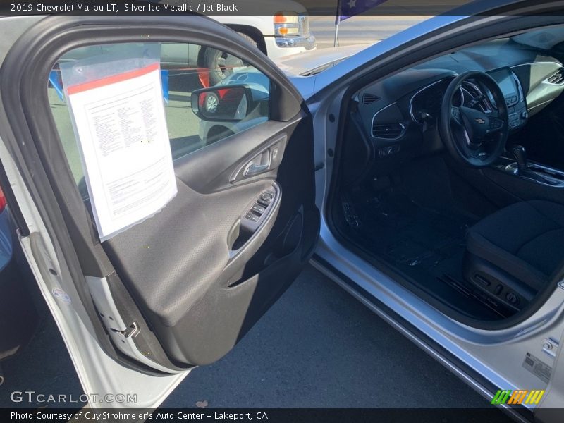 Silver Ice Metallic / Jet Black 2019 Chevrolet Malibu LT