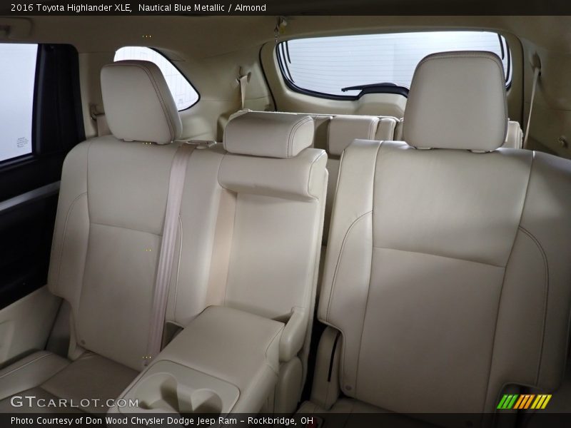 Nautical Blue Metallic / Almond 2016 Toyota Highlander XLE