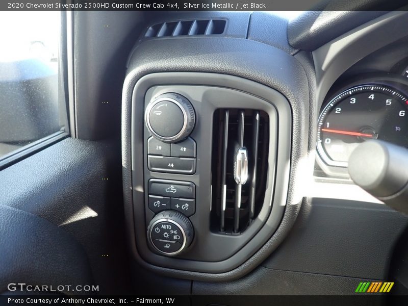 Silver Ice Metallic / Jet Black 2020 Chevrolet Silverado 2500HD Custom Crew Cab 4x4