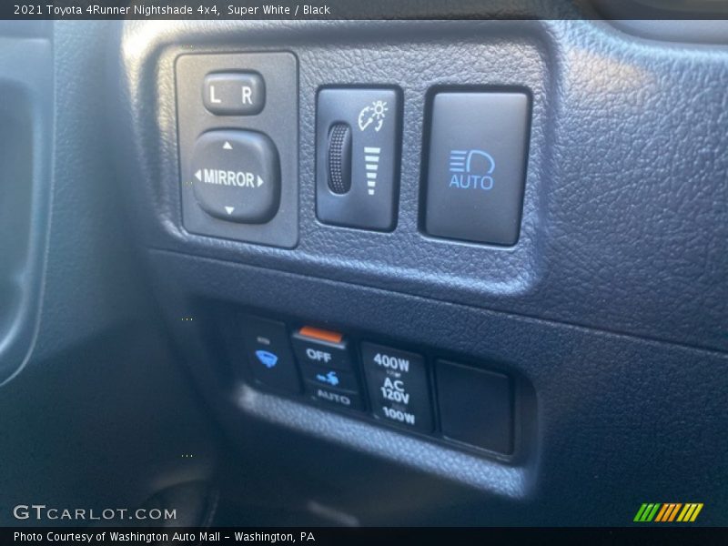 Super White / Black 2021 Toyota 4Runner Nightshade 4x4