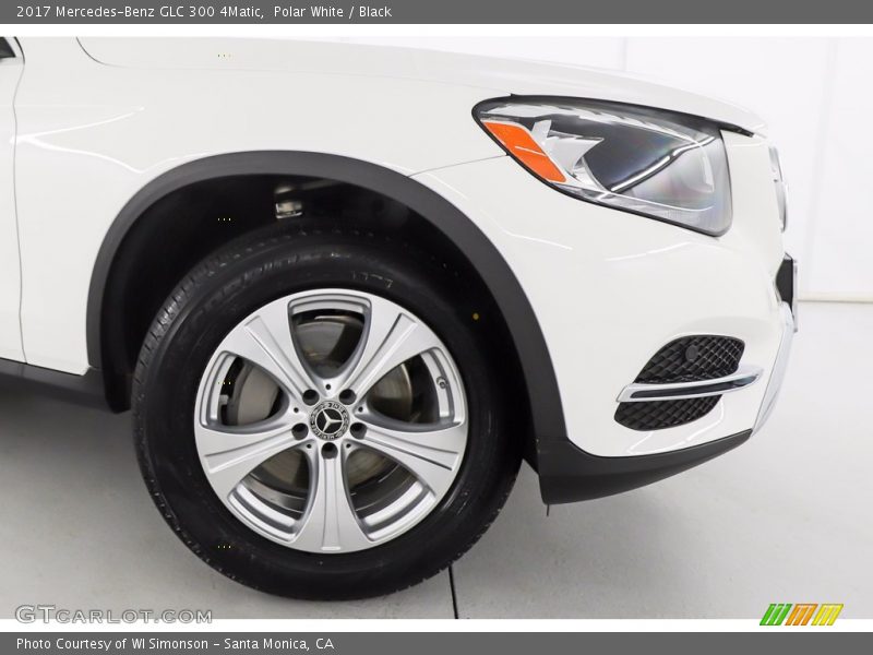 Polar White / Black 2017 Mercedes-Benz GLC 300 4Matic
