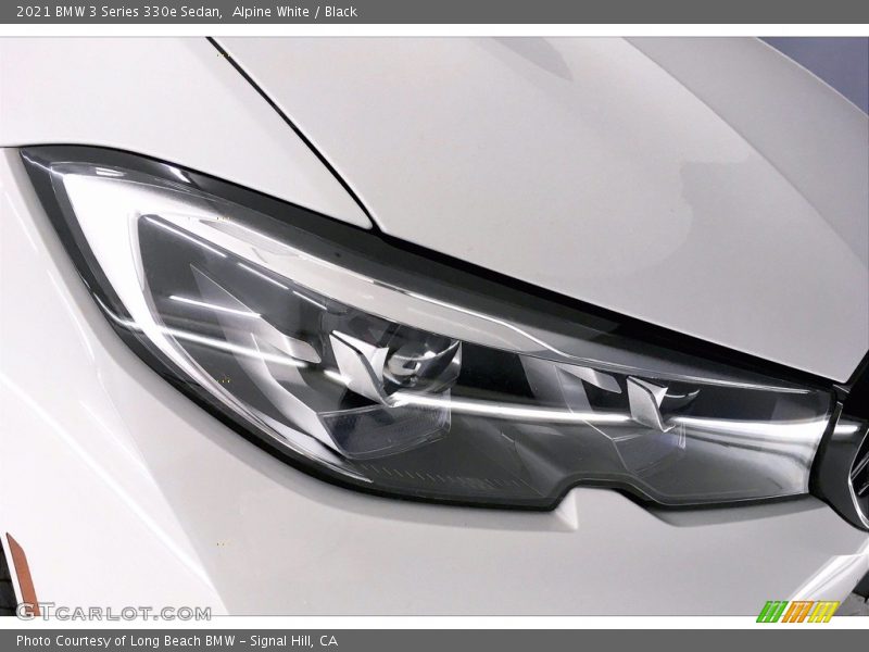 Alpine White / Black 2021 BMW 3 Series 330e Sedan