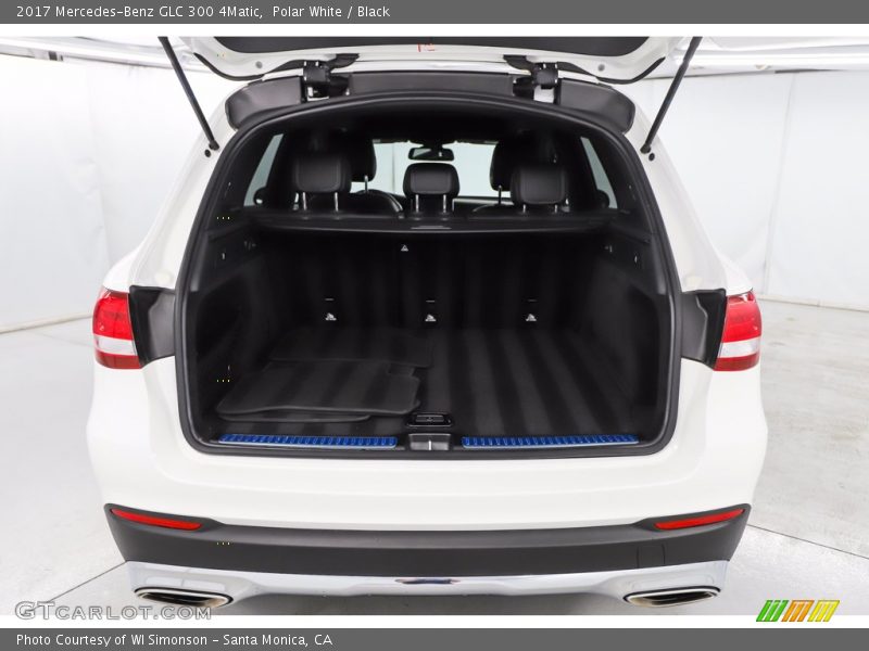 Polar White / Black 2017 Mercedes-Benz GLC 300 4Matic