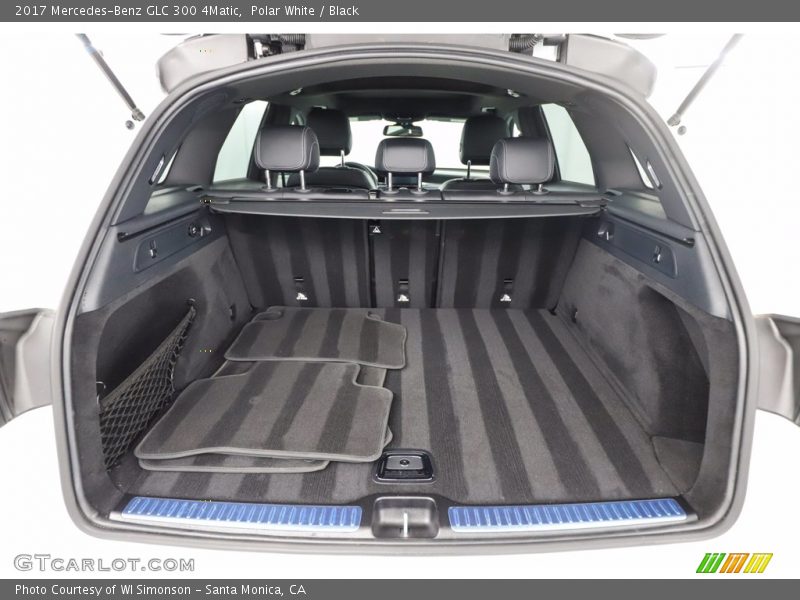 Polar White / Black 2017 Mercedes-Benz GLC 300 4Matic