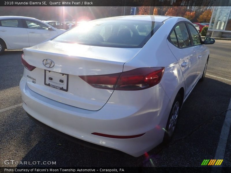 Quartz White Pearl / Black 2018 Hyundai Elantra SE