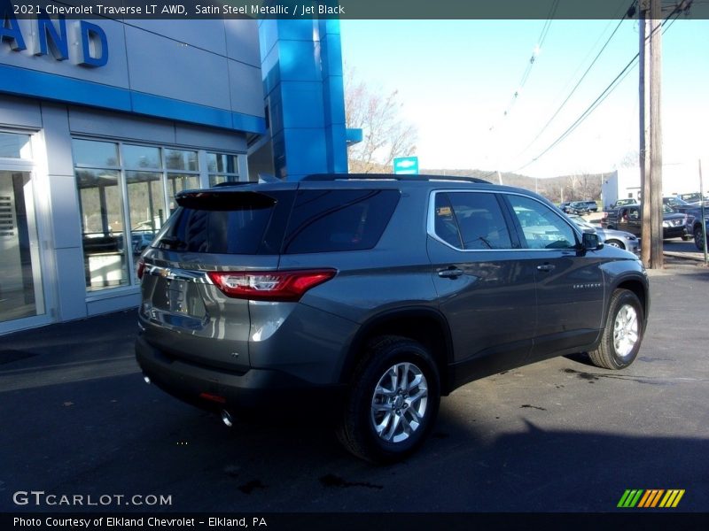Satin Steel Metallic / Jet Black 2021 Chevrolet Traverse LT AWD