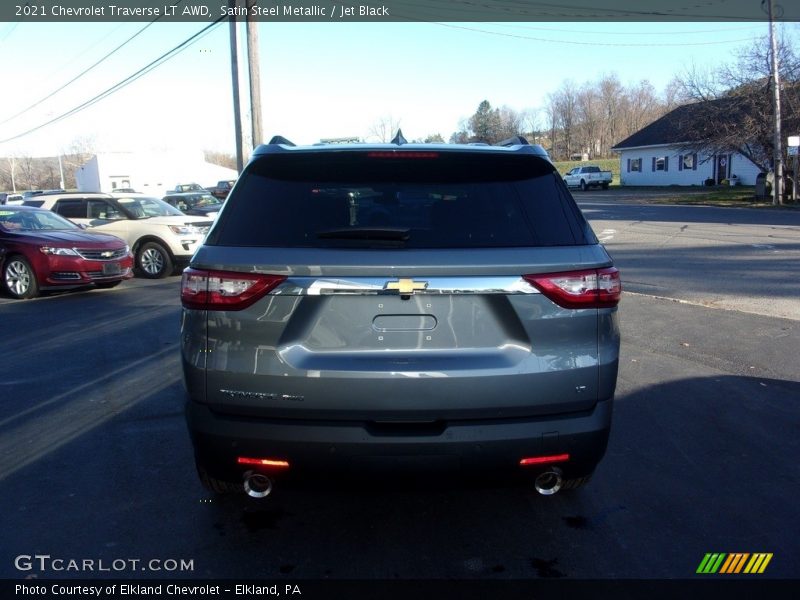 Satin Steel Metallic / Jet Black 2021 Chevrolet Traverse LT AWD