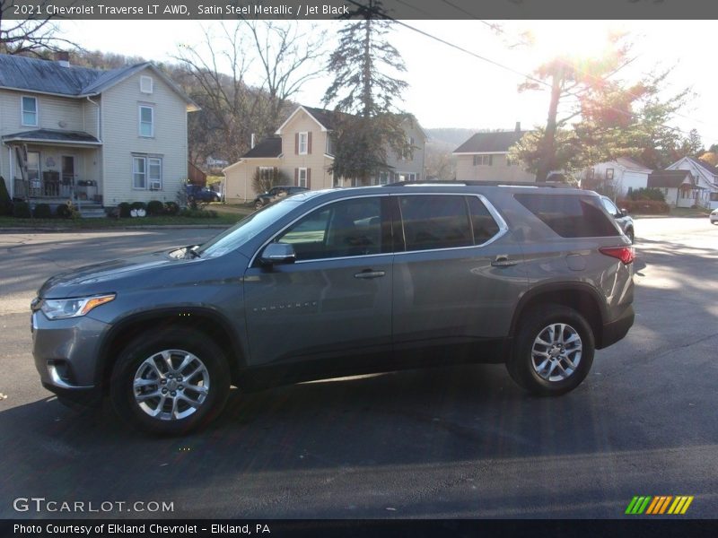 Satin Steel Metallic / Jet Black 2021 Chevrolet Traverse LT AWD