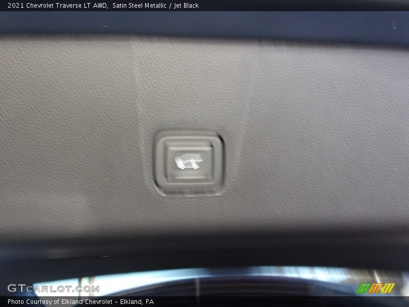 Satin Steel Metallic / Jet Black 2021 Chevrolet Traverse LT AWD