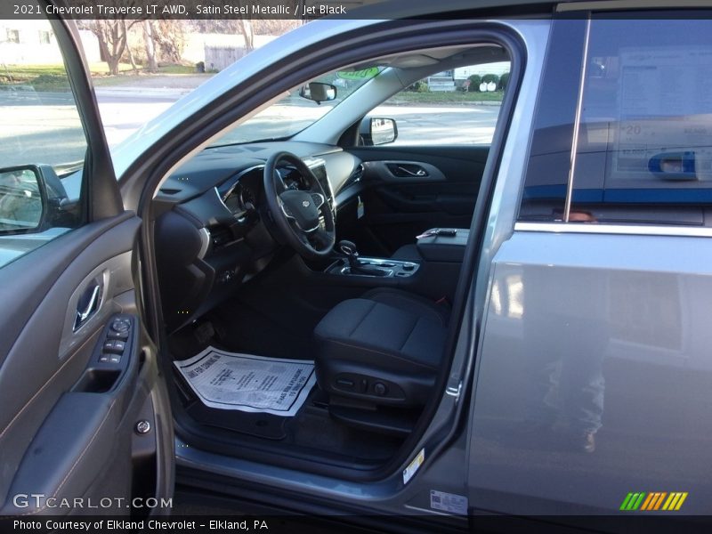 Satin Steel Metallic / Jet Black 2021 Chevrolet Traverse LT AWD