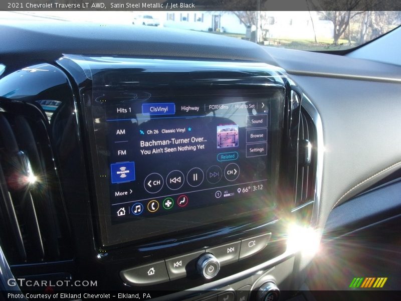 Satin Steel Metallic / Jet Black 2021 Chevrolet Traverse LT AWD
