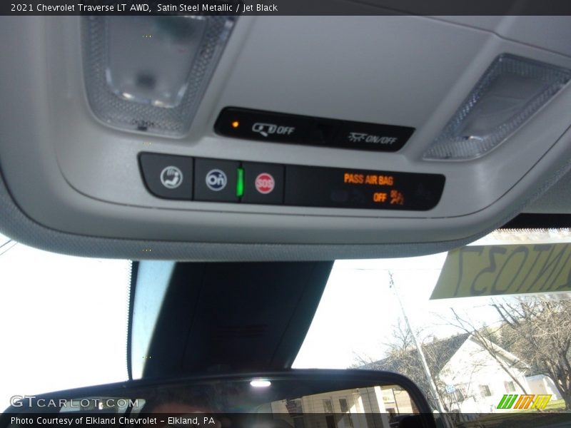 Satin Steel Metallic / Jet Black 2021 Chevrolet Traverse LT AWD