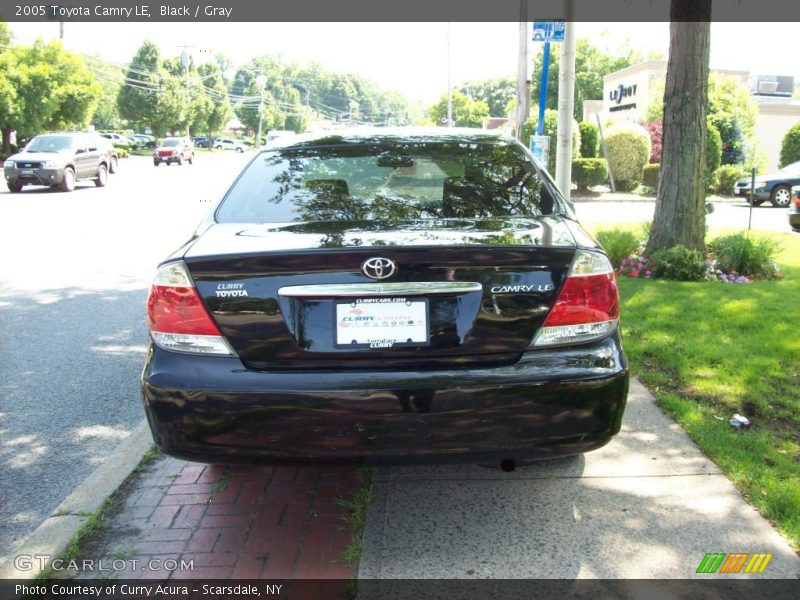 Black / Gray 2005 Toyota Camry LE