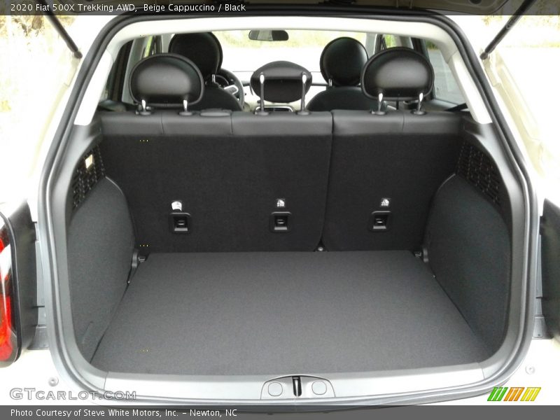  2020 500X Trekking AWD Trunk