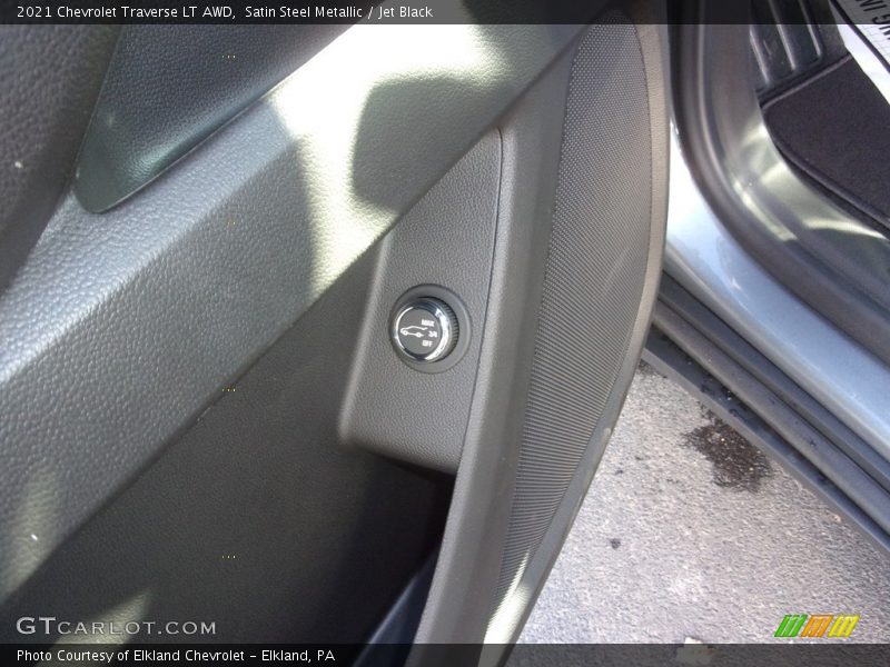 Satin Steel Metallic / Jet Black 2021 Chevrolet Traverse LT AWD