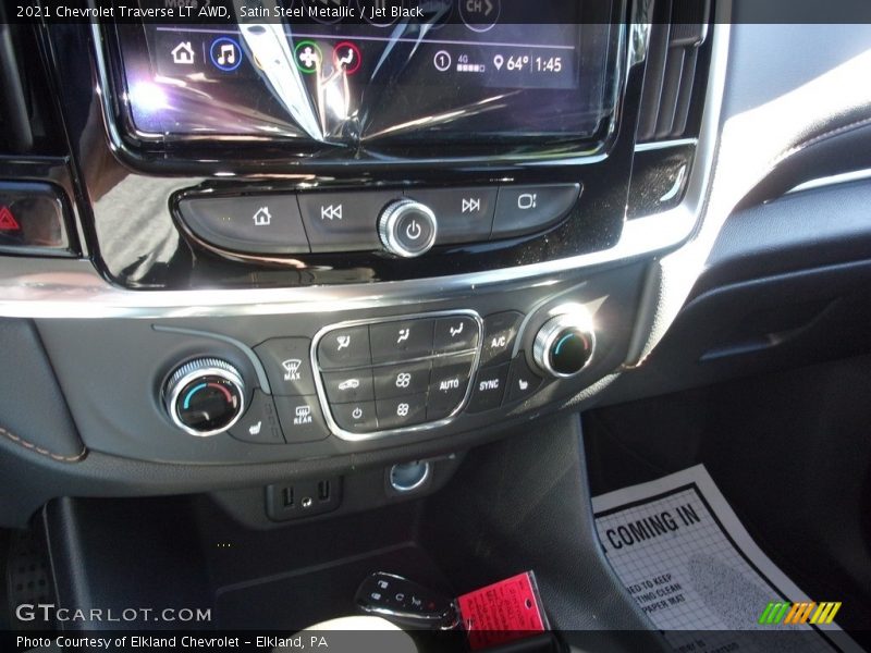 Satin Steel Metallic / Jet Black 2021 Chevrolet Traverse LT AWD