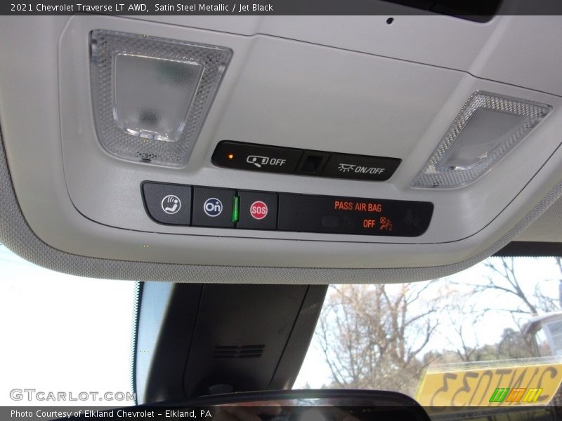 Satin Steel Metallic / Jet Black 2021 Chevrolet Traverse LT AWD