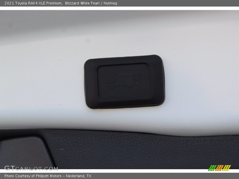Blizzard White Pearl / Nutmeg 2021 Toyota RAV4 XLE Premium