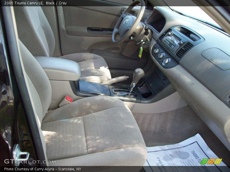 Black / Gray 2005 Toyota Camry LE