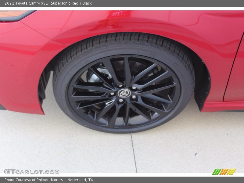 Supersonic Red / Black 2021 Toyota Camry XSE
