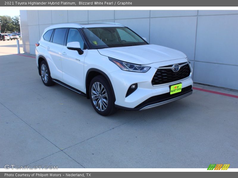 Blizzard White Pearl / Graphite 2021 Toyota Highlander Hybrid Platinum