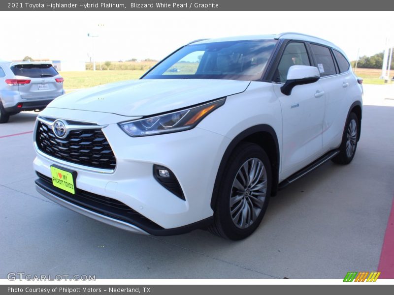 Blizzard White Pearl / Graphite 2021 Toyota Highlander Hybrid Platinum