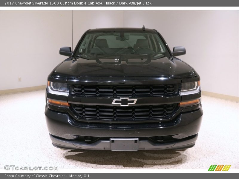 Black / Dark Ash/Jet Black 2017 Chevrolet Silverado 1500 Custom Double Cab 4x4