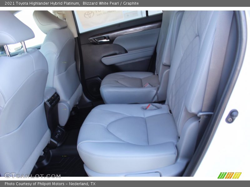 Blizzard White Pearl / Graphite 2021 Toyota Highlander Hybrid Platinum