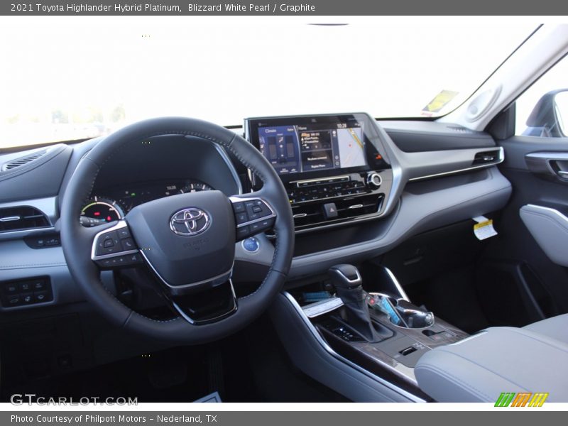 Blizzard White Pearl / Graphite 2021 Toyota Highlander Hybrid Platinum