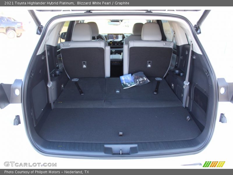 Blizzard White Pearl / Graphite 2021 Toyota Highlander Hybrid Platinum
