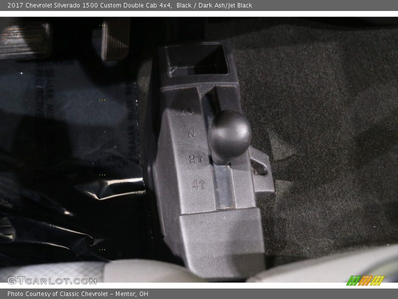 Black / Dark Ash/Jet Black 2017 Chevrolet Silverado 1500 Custom Double Cab 4x4