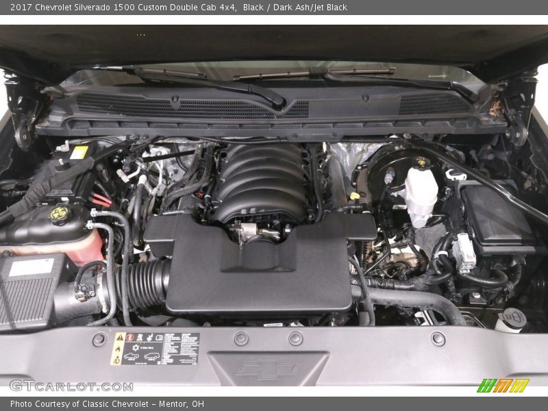 Black / Dark Ash/Jet Black 2017 Chevrolet Silverado 1500 Custom Double Cab 4x4
