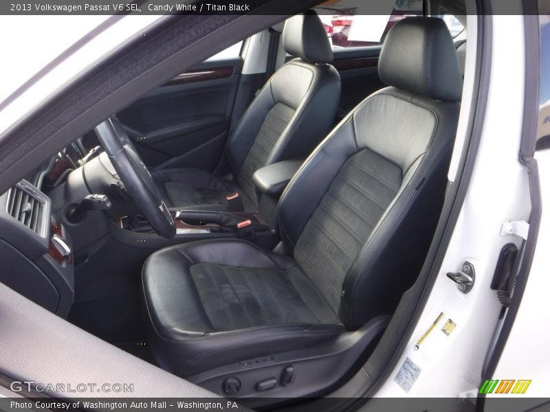 Candy White / Titan Black 2013 Volkswagen Passat V6 SEL
