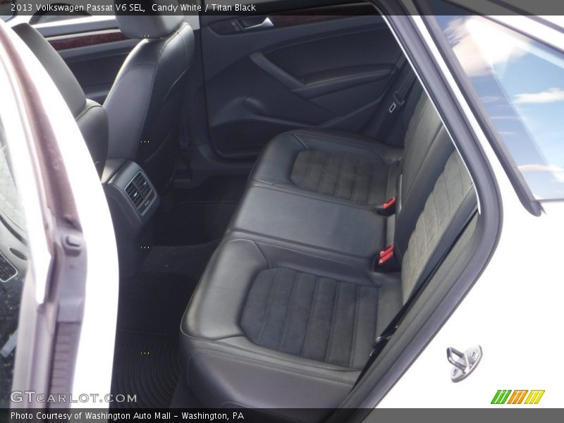 Candy White / Titan Black 2013 Volkswagen Passat V6 SEL