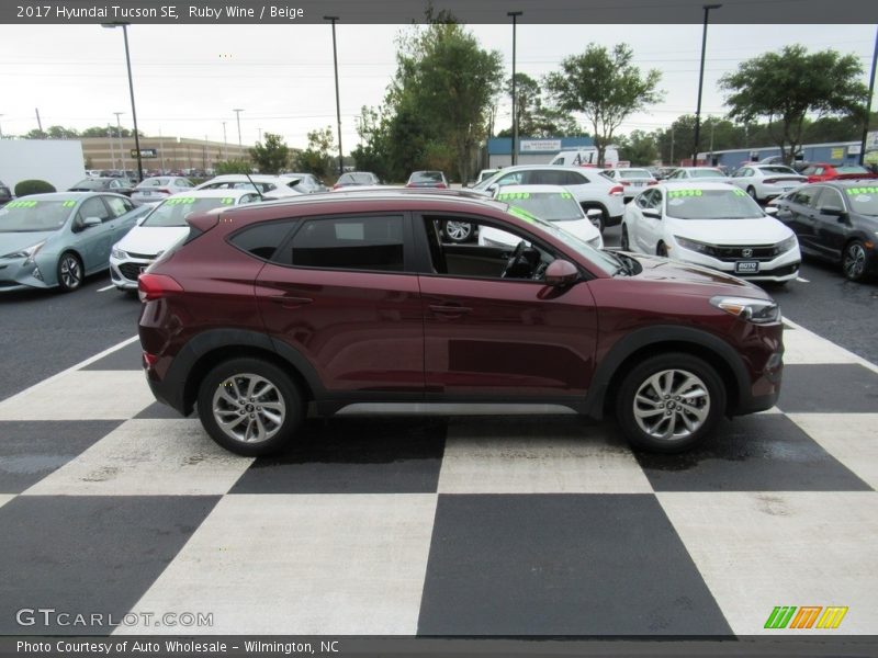 Ruby Wine / Beige 2017 Hyundai Tucson SE
