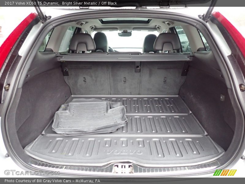  2017 XC60 T5 Dynamic Trunk