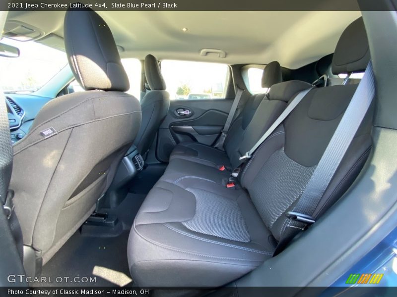 Slate Blue Pearl / Black 2021 Jeep Cherokee Latitude 4x4