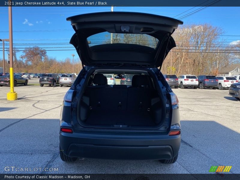 Slate Blue Pearl / Black 2021 Jeep Cherokee Latitude 4x4
