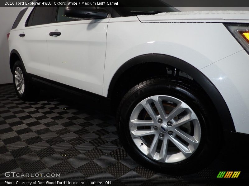 Oxford White / Medium Light Camel 2016 Ford Explorer 4WD