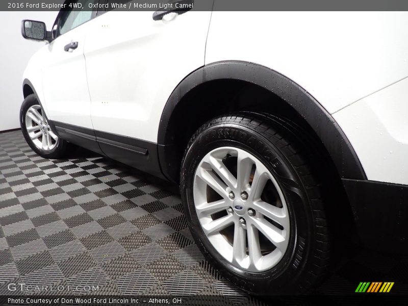 Oxford White / Medium Light Camel 2016 Ford Explorer 4WD