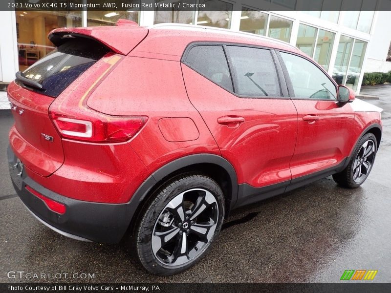  2021 XC40 T5 Momentum AWD Fusion Red Metallic