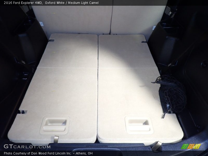 Oxford White / Medium Light Camel 2016 Ford Explorer 4WD
