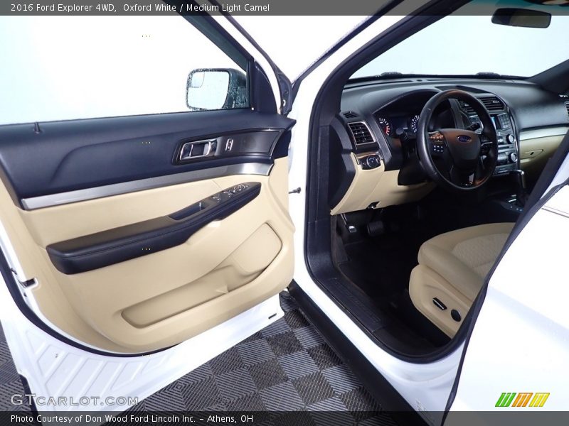 Oxford White / Medium Light Camel 2016 Ford Explorer 4WD